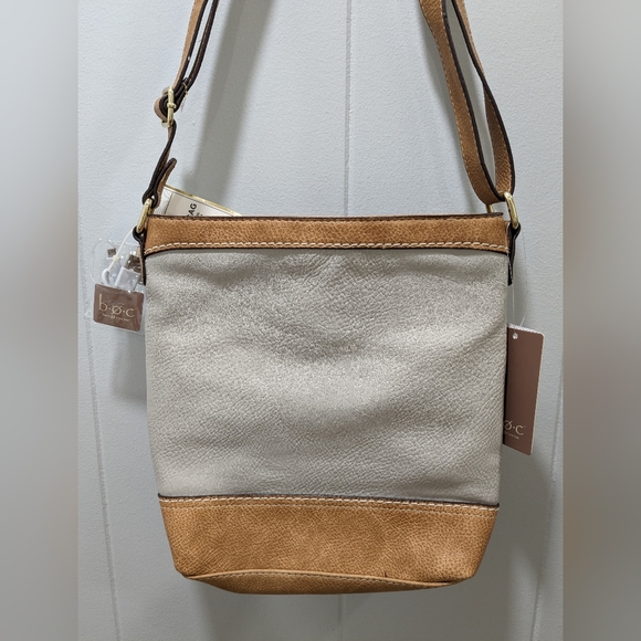 Charging handbag from BOC. Tan with light brown accent. NWT - Picture 2 of 8